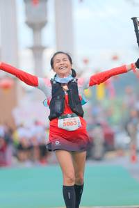 BIB: 5063
                            <button type="button" onclick="openModal(21764519)" class="btn btn-primary btn-sm float-right btn-popup" data-toggle="modal" data-target=".modal-high-quality">
                        <i class="fas fa-shopping-cart"></i> Add to Cart
                    </button>
                                            <button type="button" onclick="isThisMe(21764519, true)" class="btn btn-success btn-sm float-right btn-popup btn-isme hidden" data-toggle="tooltip" data-placement="bottom" title="นี่คือรูปของคุณใช่ไหม คลิกที่นี่เพื่อเอาเข้าอัลบั้ม">
                        <i class="fas fa-plus"></i> Add to album
                    </button>
                    <button type="button" onclick="isThisMe(21764519, false)" class="btn btn-warning btn-sm float-right btn-popup btn-isnotme hidden">
                        <i class="fas fa-ban"></i> Remove from album
                    </button>